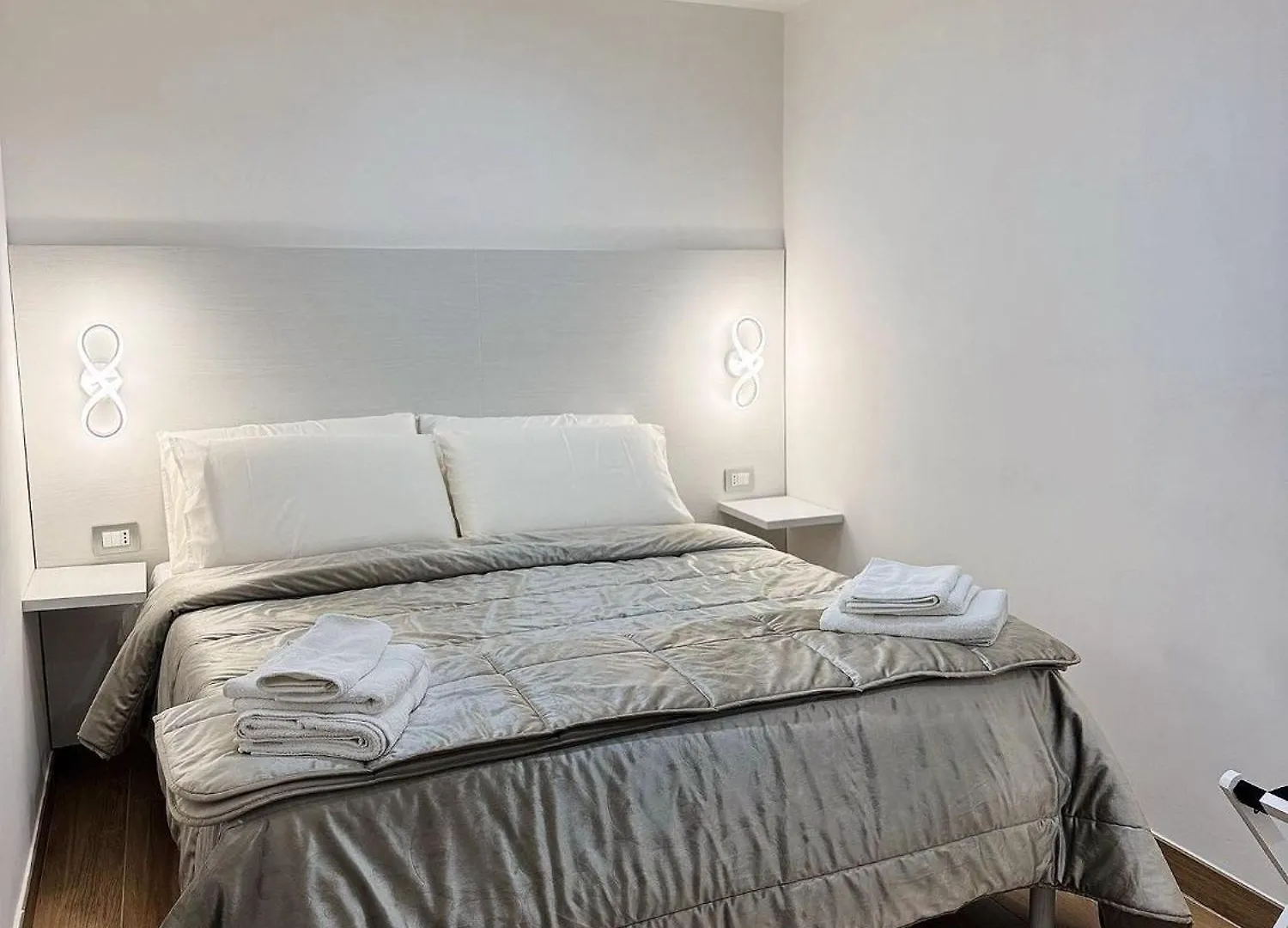 Dimora Presutto Apartment Naples Italy